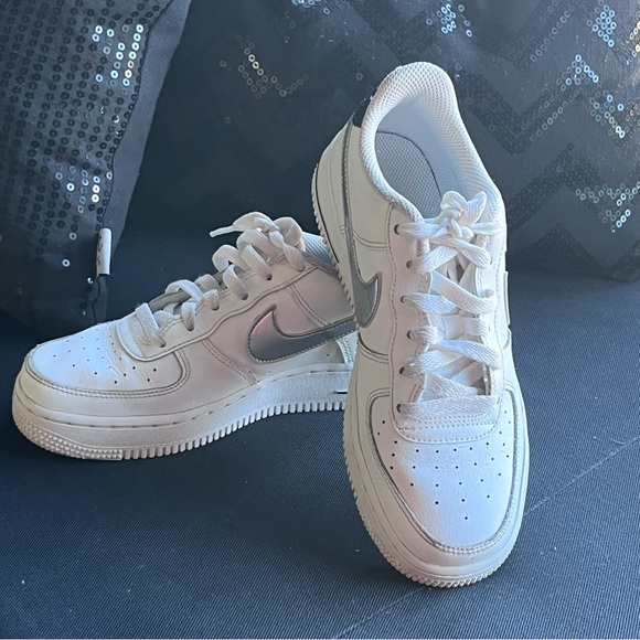 Nike Air Force 1 (Women’s Size 6) RARE